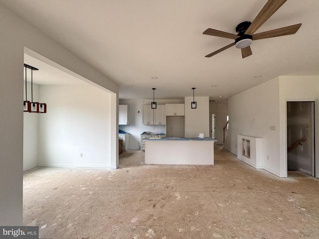 639 NOAHS LANDING DR, Bumpass, VA 23024