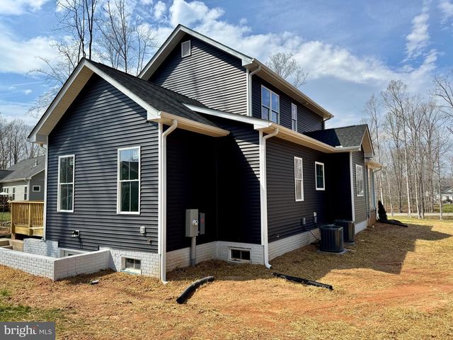 639 NOAHS LANDING DR, Bumpass, VA 23024