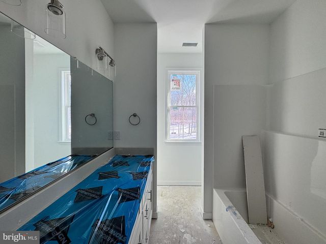 639 NOAHS LANDING DR, Bumpass, VA 23024