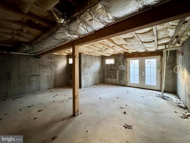 639 NOAHS LANDING DR, Bumpass, VA 23024