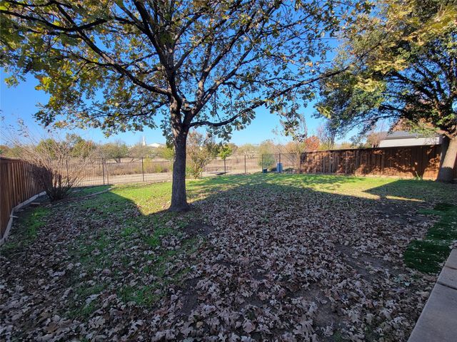 9717 Sinclair Street, Fort Worth, TX 76244