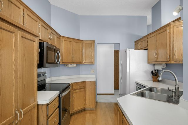 4125 Arbor Lane, Eagan, MN 55122