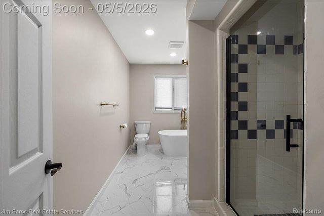 22470 Wildwood Street, St. Clair Shores, MI 48081
