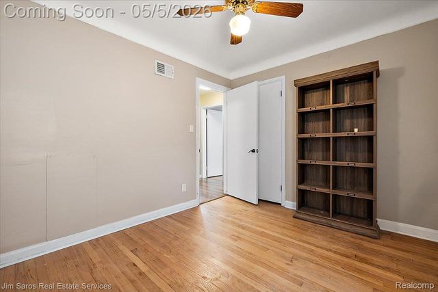 22470 Wildwood Street, St. Clair Shores, MI 48081