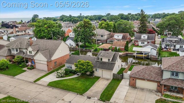 22470 Wildwood Street, St. Clair Shores, MI 48081