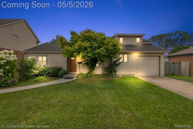22470 Wildwood Street, St. Clair Shores, MI 48081