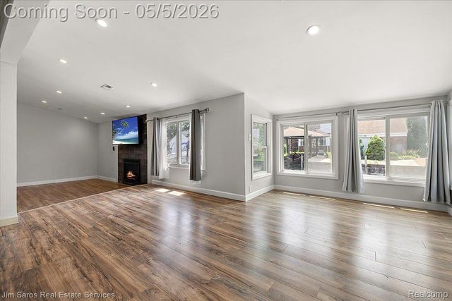 22470 Wildwood Street, St. Clair Shores, MI 48081