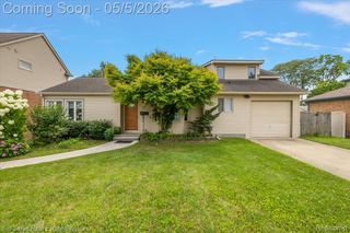 22470 Wildwood Street, St. Clair Shores, MI 48081