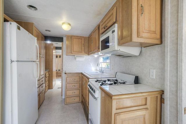 2731 Sarver Lane, San Marcos, CA 92069