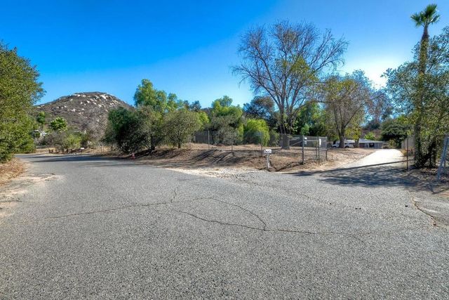 2731 Sarver Lane, San Marcos, CA 92069