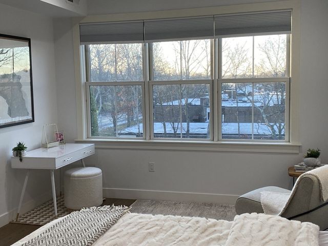9 Independence Ave 307, Braintree, MA 02184