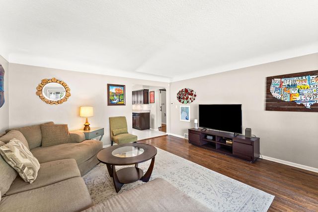 239 18th Avenue S, South Saint Paul, MN 55075