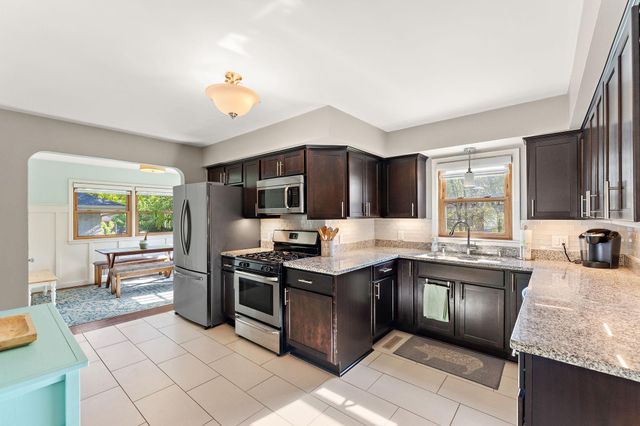 239 18th Avenue S, South Saint Paul, MN 55075