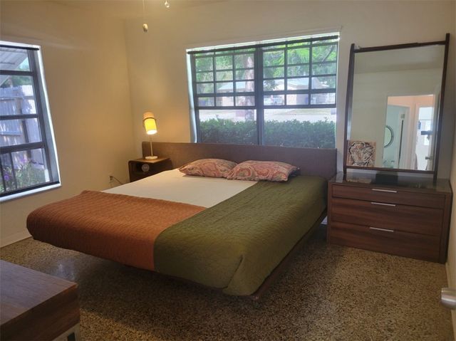 2136 33rd Avenue, Vero Beach, FL 32960