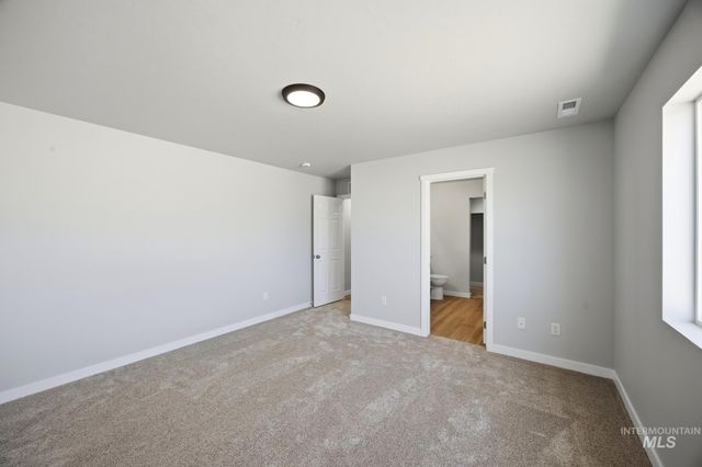 7116 E Marble Springs Dr, Nampa, ID 83687