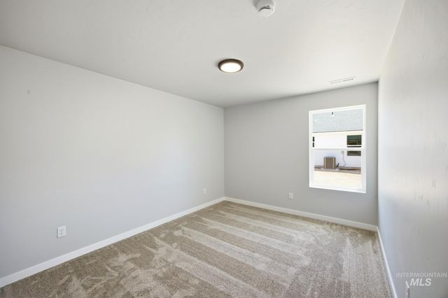 7116 E Marble Springs Dr, Nampa, ID 83687