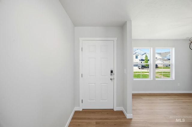 7116 E Marble Springs Dr, Nampa, ID 83687