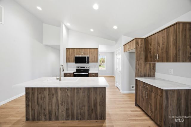 7116 E Marble Springs Dr, Nampa, ID 83687