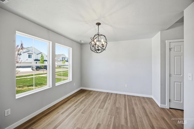 7116 E Marble Springs Dr, Nampa, ID 83687