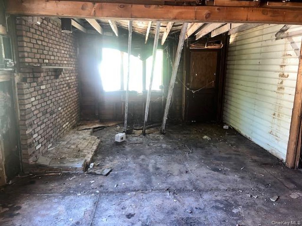 82 4th Street, Lake Ronkonkoma, NY 11779 — photo 3