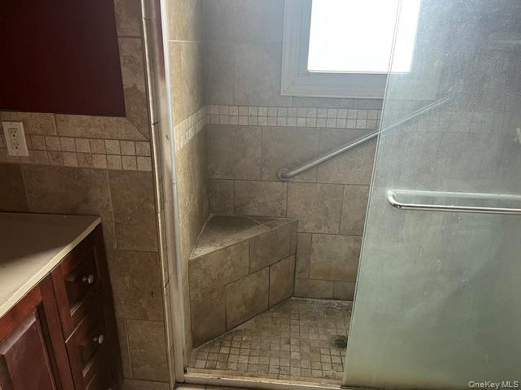 82 4th Street, Lake Ronkonkoma, NY 11779 — photo 5