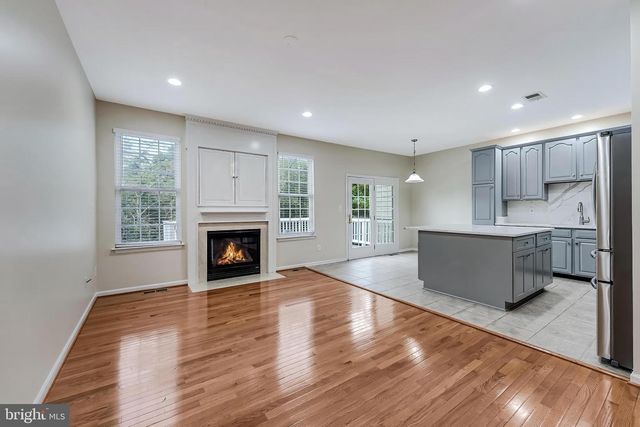43619 PICKETTS CORNER TER, Ashburn, VA 20148