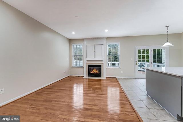 43619 PICKETTS CORNER TER, Ashburn, VA 20148