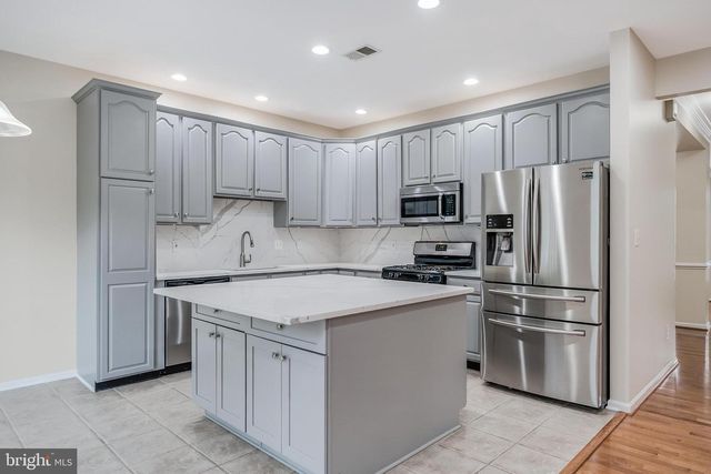 43619 PICKETTS CORNER TER, Ashburn, VA 20148