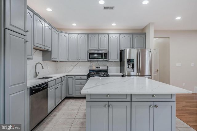 43619 PICKETTS CORNER TER, Ashburn, VA 20148