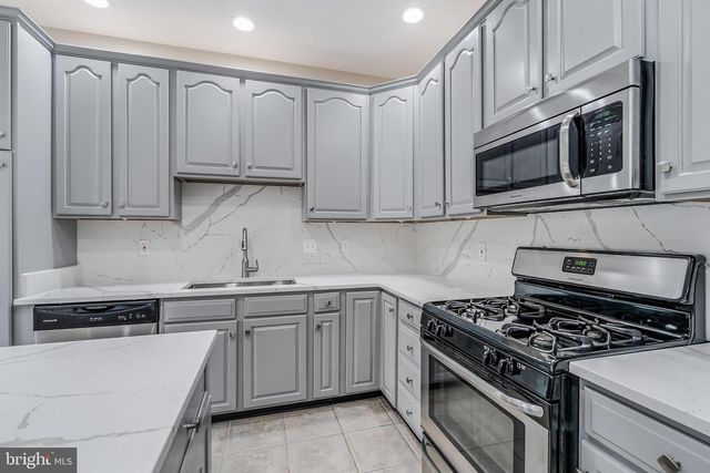 43619 PICKETTS CORNER TER, Ashburn, VA 20148
