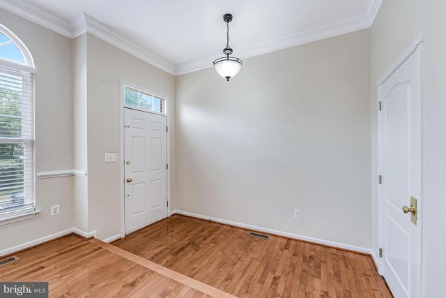 43619 PICKETTS CORNER TER, Ashburn, VA 20148