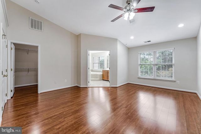 43619 PICKETTS CORNER TER, Ashburn, VA 20148