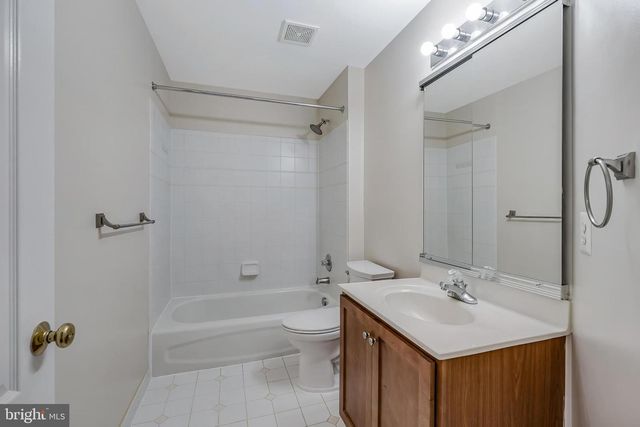 43619 PICKETTS CORNER TER, Ashburn, VA 20148