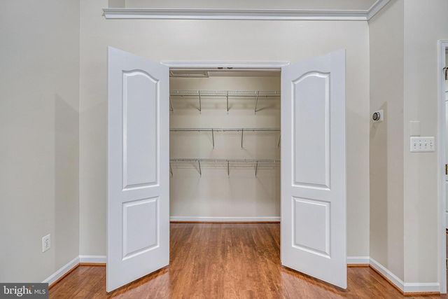 43619 PICKETTS CORNER TER, Ashburn, VA 20148