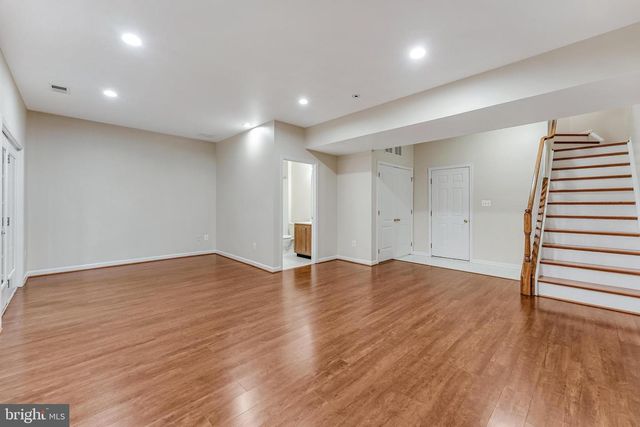 43619 PICKETTS CORNER TER, Ashburn, VA 20148