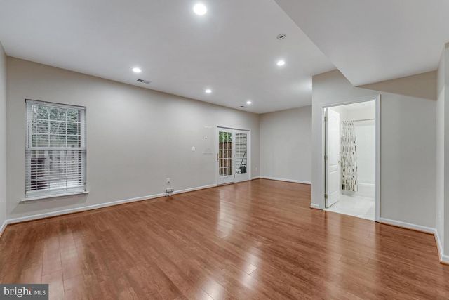 43619 PICKETTS CORNER TER, Ashburn, VA 20148
