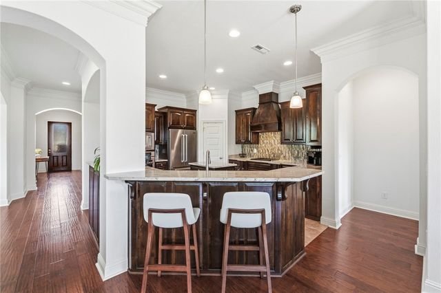 1605 SW Rosedale Avenue, Bentonville, AR 72713