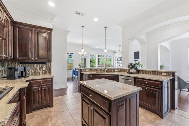1605 SW Rosedale Avenue, Bentonville, AR 72713