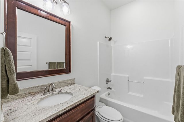 1605 SW Rosedale Avenue, Bentonville, AR 72713