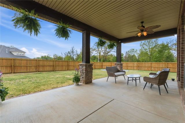1605 SW Rosedale Avenue, Bentonville, AR 72713