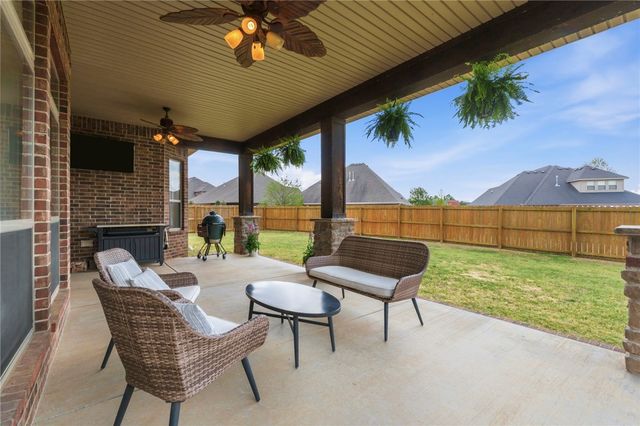 1605 SW Rosedale Avenue, Bentonville, AR 72713
