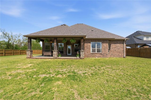 1605 SW Rosedale Avenue, Bentonville, AR 72713