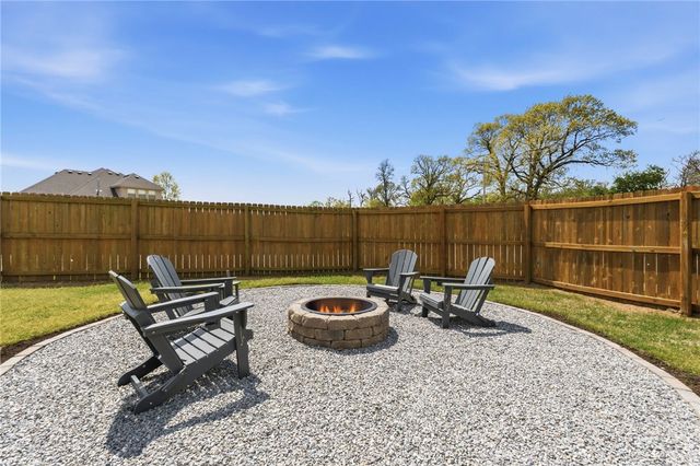 1605 SW Rosedale Avenue, Bentonville, AR 72713