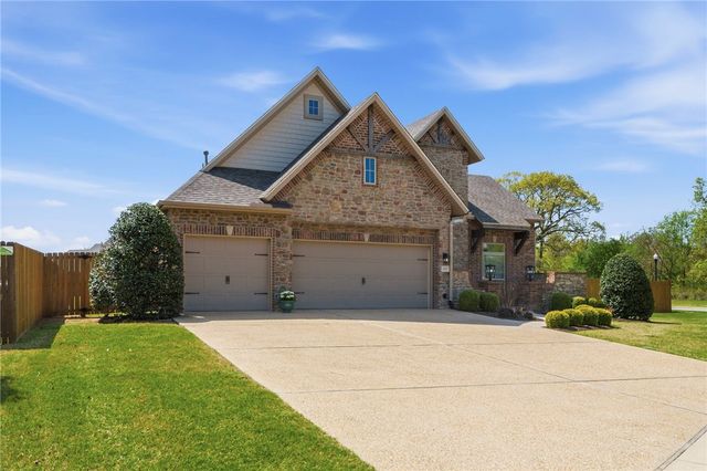 1605 SW Rosedale Avenue, Bentonville, AR 72713