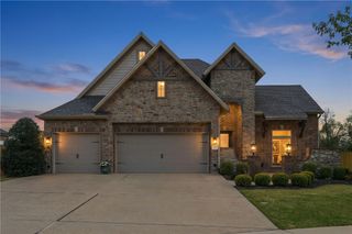 1605 SW Rosedale Avenue, Bentonville, AR 72713