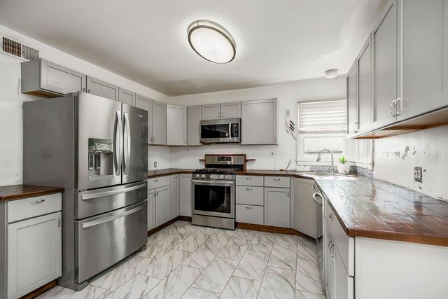 4616 Berry Road, Kansas City, KS 66106