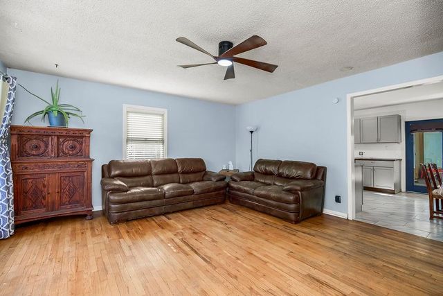 4616 Berry Road, Kansas City, KS 66106