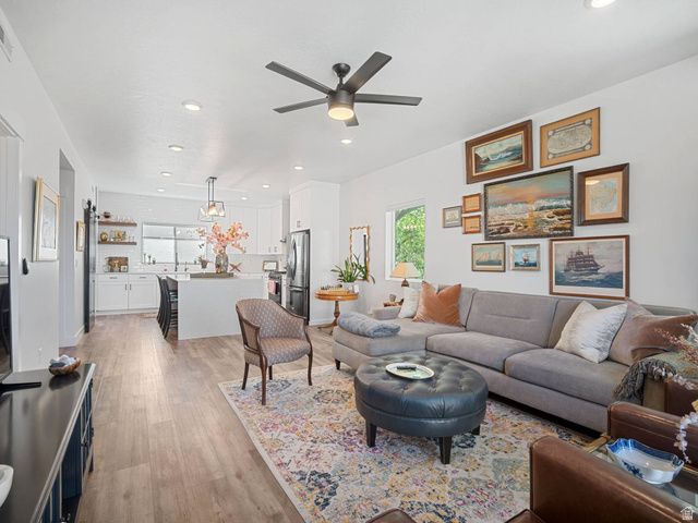 45 E VANTAGE DR, North Salt Lake, UT 84054