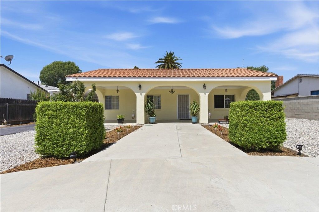 Image 1 of property listing at 8019 Hatillo, Winnetka, CA 91306