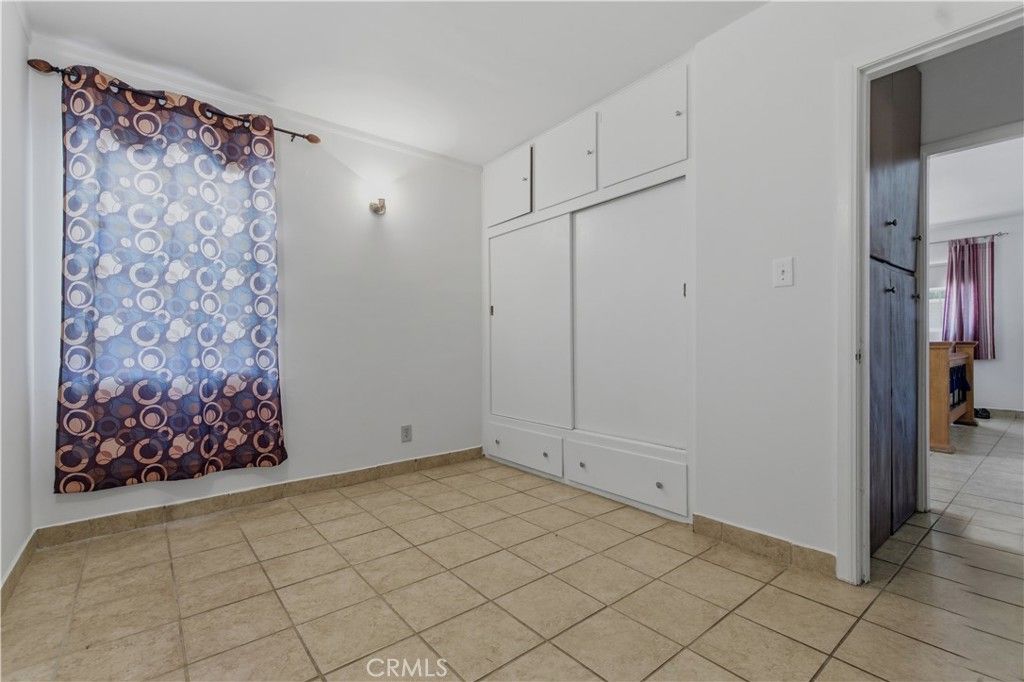 Image 32 of property listing at 8019 Hatillo, Winnetka, CA 91306
